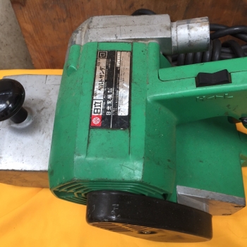 Chà nhám HITACHI SB-11 110mm