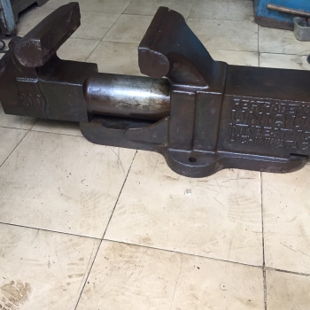 Ê TÔ 200mm ( Seconhand -Nhật)