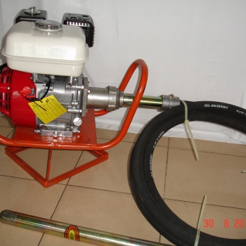 Máy đầm dùi đ/c nổ HONDA