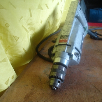 MÁY KHOAN 10mm MAKITA