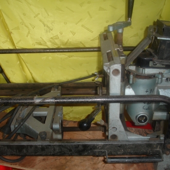 MÁY PHAY GỖ HITACHI