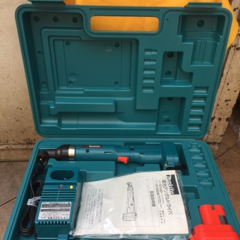 Mở Bu lon Pin Makita 9.6V