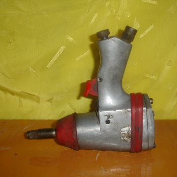 Mở Bulon bằng hơi