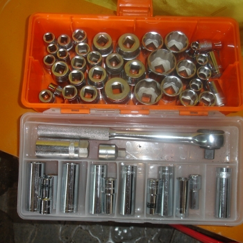 HỘP TUÝP ĐỒ NGHỀ 